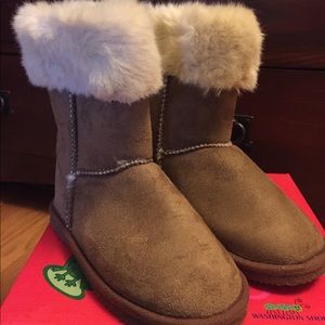 Western Chief faux sherling boots